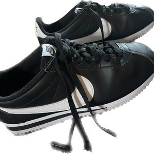 Nike Cortez size 8